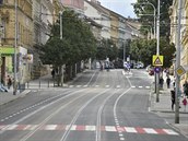 Zrekonstruovaná ulice Veveí s opravenou tramvajovou tratí v centru Brna na...