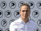Pedseda Pirát Ivan Barto vystoupil 3. záí 2020 v Praze pi zahájení volební...