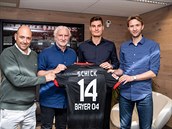 Rudi Völler, Patrick Schick a Simon Rolfes. eský útoník patí Leverkusenu.