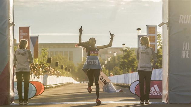 Jepchirchirová v Praze zaběhla rekordní ryze ženský půlmaraton