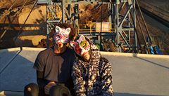 Aktivisté 5. zá�í 2020 znovu obsadili rypadlo v lomu ve Vr�anech u Mostu....