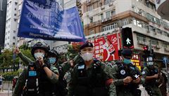 Stovky lidí 6.9.2020 vy�ly do ulic v Hongkongu na protest proti odkladu...