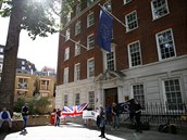 Podporovatelé Brexitu ped Evropským domem v Londýn.