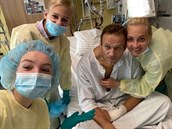 Navalný na svém Instagramu zveejnil fotografii z nemocnice.