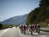 Úastníci letoní Tour de France mají za sebou poslední alpskou etapu.