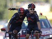 Osmnáctou etapu Tour de France ovládl Michal Kwiatkowski (vpravo) ped týmovým...