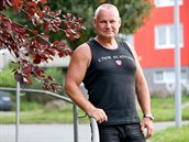 Bývalý v�ze� nyní v��í, �e kone�n� o�istí své jméno.