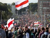 V Minsku ji nkolikátou nedli v ad demonstrují desítky tisíc obyvatel proti...
