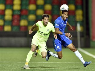 Jhon Mosquera v akci proti litevskmu FK Riteriai.