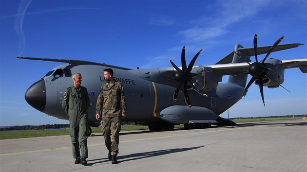 Letadlo patí nmecké Luftwaffe. Kapitán první pilot Gunnar Kratz.