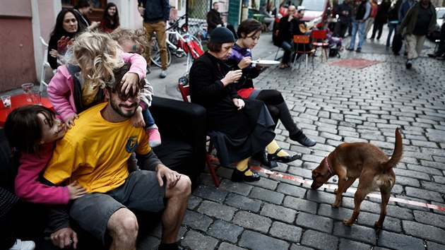 Krymská ulice se stává jedním z nejivjích míst v Praze i pes bný týden....