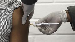 Novela zákona má umožnit pojišťovnám hradit očkování proti covidu-19