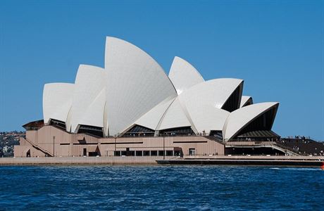 Opera v Sydney se stala novou dominantou tohoto australskho msta. Autorem byl...