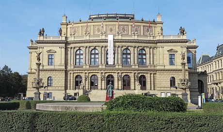 Poslední v Praze. Neorenesan�ní Zítkovo a Schulzovo Rudolfinum na Palachov�...