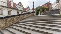 Zmeck schody jsou bn jednm z nejrunjm mst v Praze, v souasn dob...