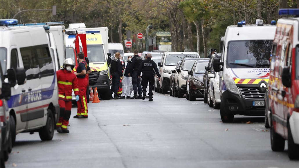 Pi útoku u bývalé redakce asopisu Charlie Hebdo byli zranni dva lidé.