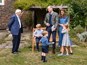Královská rodina spolu s pírodovdcem Davidem Attenboroughem.