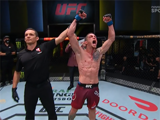 David Dvořák ovládl svůj druhý zápas v UFC