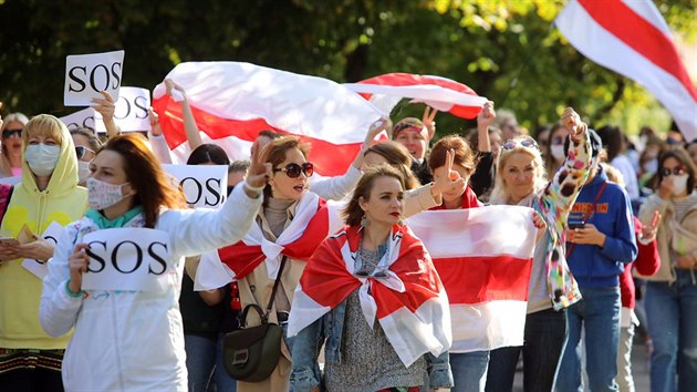 Protest proti prezidentu Lukaenkovi v Bloruském Minsku.