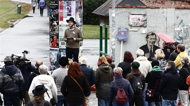 Akce spolku Milion chvilek pro demokracii Kroky k volbám na praské Kamp s...