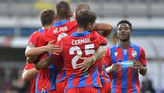 Hráči Plzně se radují z gólu do sítě SonderjyskE