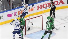 Steven Stamkos pomohl Tamp� k druhému vít�zství ve finálové sérii NHL.