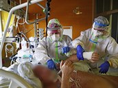 Druhá vlna pandemie v praské nemocnici Na Bulovce.