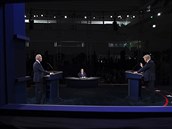 Zábry z první pedvolební debaty mezi Trumpem a Bidenem
