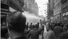 Ani v srpnu 1969 nechyb�la vodní d�la.