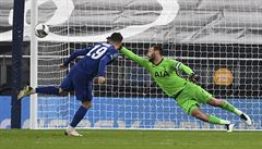Mason Mount v penaltovém rozst�elu selhal.
