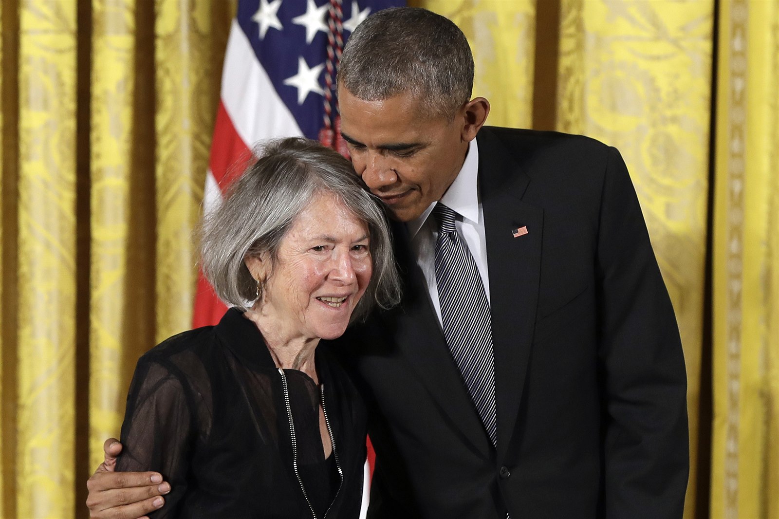 Nobelovu cenu za literaturu v leto�ním roce získala americká básní�ka Louise...