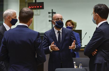 P�edseda Evropské rady Charles Michel (uprost�ed). | na serveru Lidovky.cz | aktu�ln� zpr�vy