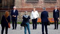 Nmeck prezident Frank-Walter Steinmeier, kanclka Angela Merkelov a...