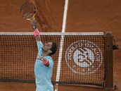 Rafael Nadal slaví postup do semifinále French Open.