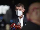 Premiér a éf hnutí ANO Andrej Babi na tiskové konferenci k výsledkm voleb 3....