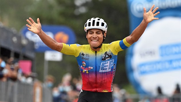 3. etapu Giro dItalia ovládl Ekvádorec Jonathan Caicedo