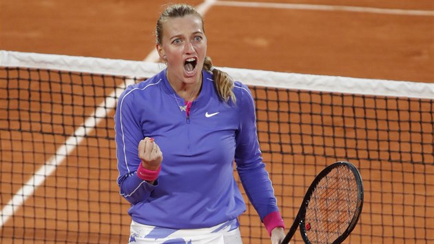 Petra Kvitová slaví postup do osmifinále French Open.
