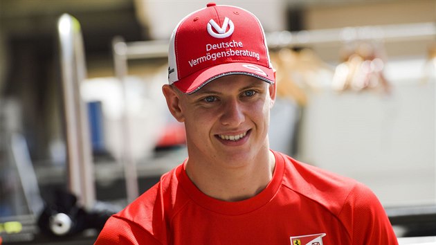 Pjde Mick Schumacher ve stopách svého otce?