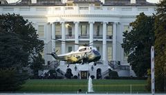 Vrtulník Marine One odlétá od Bílého domu s prezidentem Donaldem Trumpem na...