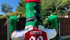 Gunnersaurus je zpt na Emirates
