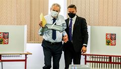 V Zemanově okrsku postupují do druhého kola senátních voleb Žantovský a Láska. Šéf Motola Ludvík pohořel