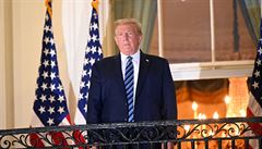 Prezident USA Donald Trump po návratu do Bílého domu z nemocnice Waltera Reeda,... | na serveru Lidovky.cz | aktuální zprávy