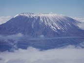 Kilimandáro s vrcholem Uhuru je nejvyí horou v Africe, mí bezmála 6 tisíc...