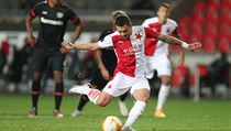 Nicolae Stanciu penaltu proti Leverkusenu neproměnil.