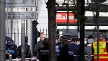 Policie v Nice vy�et�uje �tok no�em.