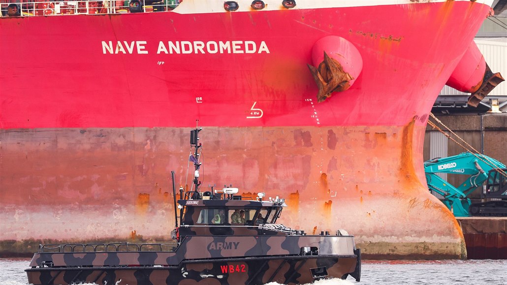 Ropný tanker Nave Andromeda.