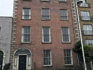 Adresa 15 Ushers Island v Dublinu, dm spojen s Jamesem Joyecem.