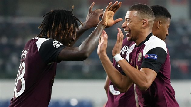 Fotbalisté Paris St. Germain vyhráli v 2. kole Ligy mistr v Istanbulu nad...