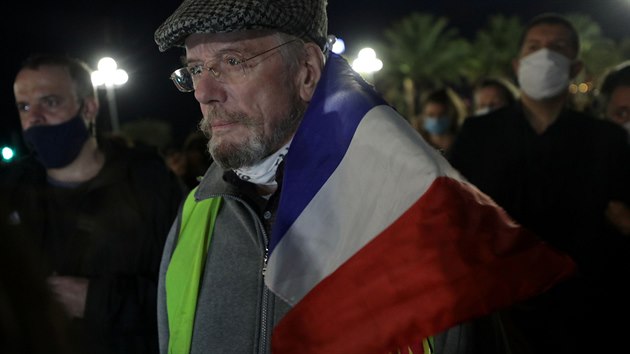 Tryzna za zavra�d�n�ho u�itele Samuela Patyho.