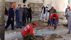 Výbuch bomby v náboženské škole na severozápadě Pákistánu ve městě Péšávar...